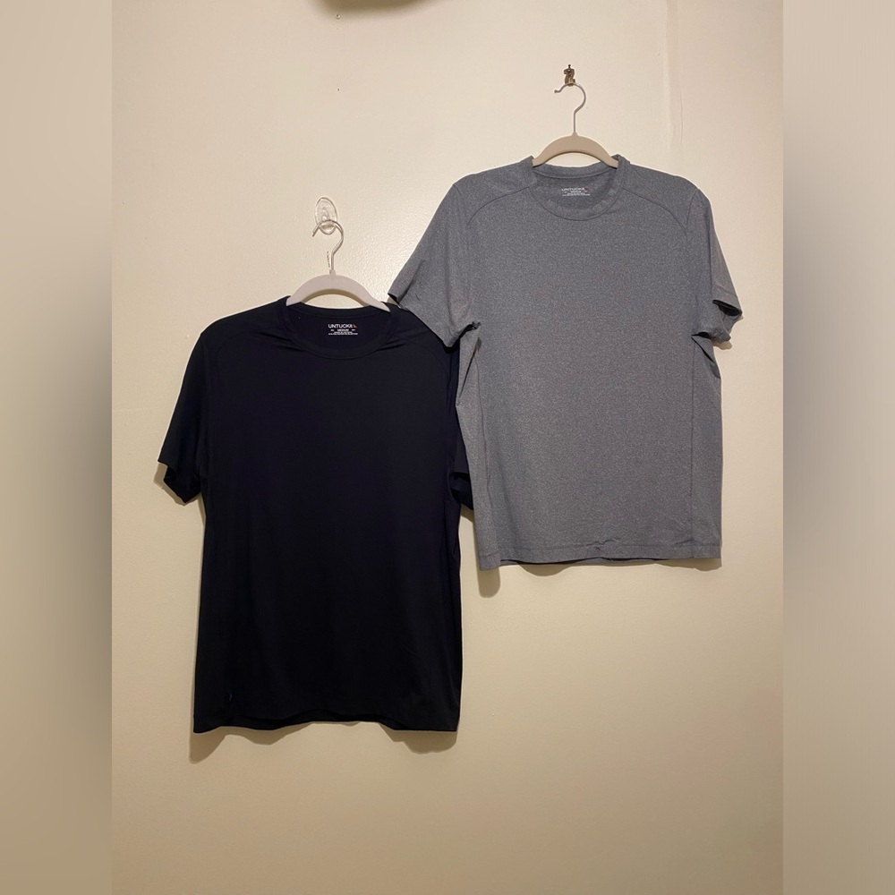 UNTUCKit Black and Gray Short Sleeve Tees. Size M